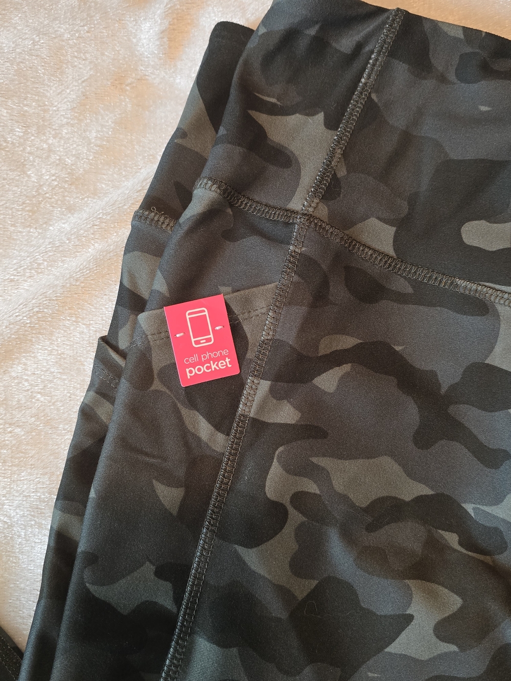 Camo High-Waist Leggings 22" - Picture 3 of 5